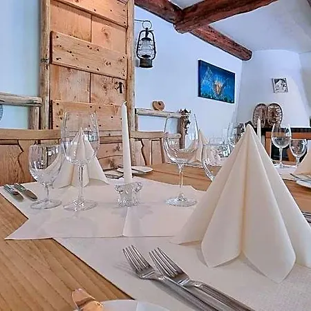 Otel Santana *